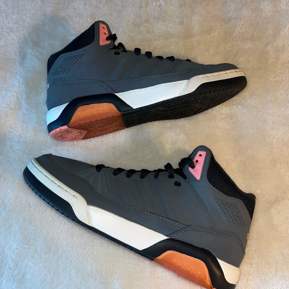 Adidas Women’s 9 Pink/Gray/White